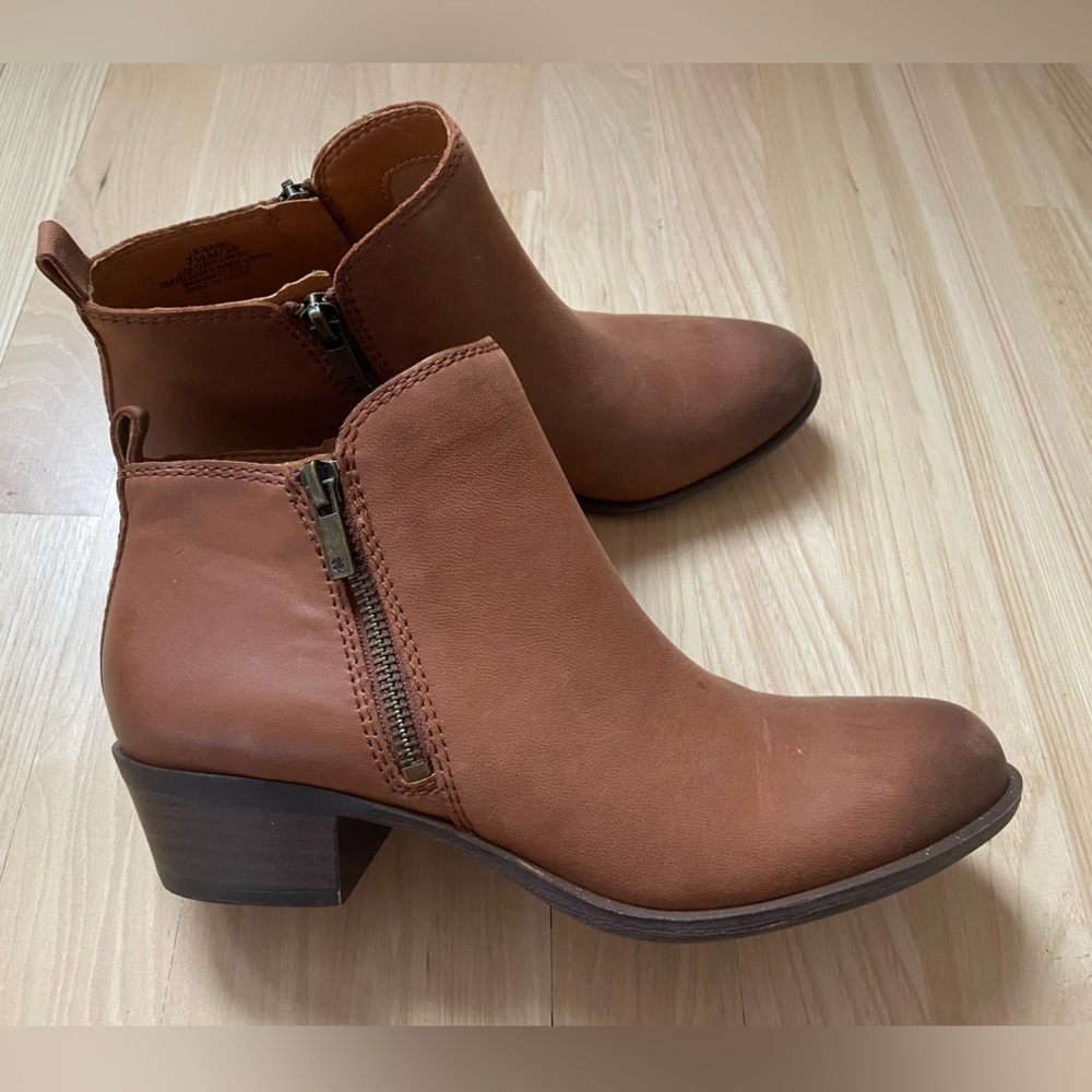 Lucky Brand Booties NWOT 7.5